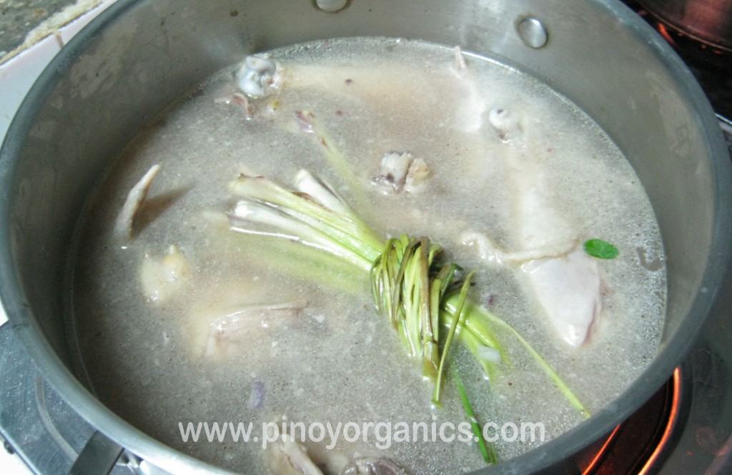 cooking tinola